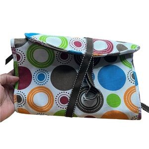 Thirty-One Hang/Fold Travel Beauty Bag/Organizer - Circle Spirals pattern